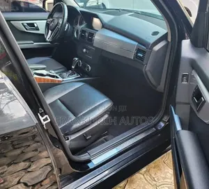 Mercedes-Benz GLK-Class 2010 Black