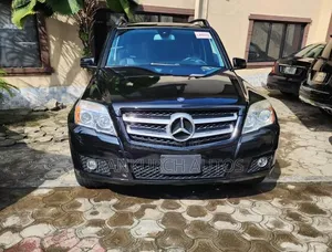 Mercedes-Benz GLK-Class 2010 Black