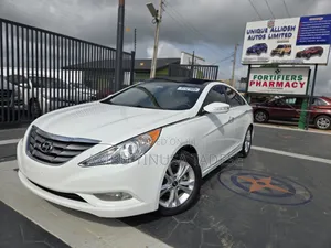 Hyundai Sonata Limited Sedan FWD (2.4L 4cyl 6A) 2012 White