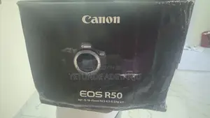 Canon Eos R50