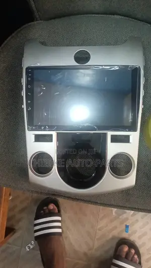 Kia Cerato 2008-2012 Navigation Android/Reverse Camera