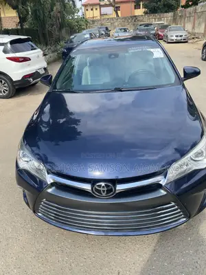 Toyota Camry XLE 4dr Sedan (2.5L 4cyl 6A) 2016 Blue