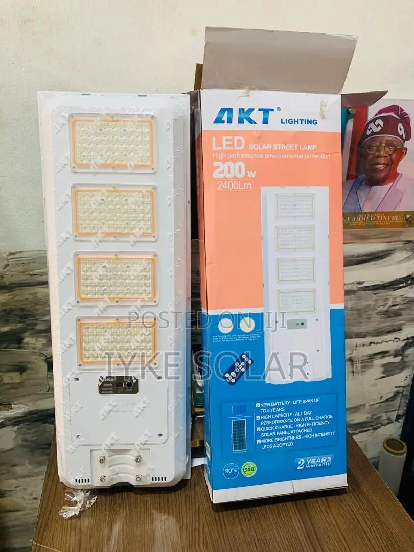 Akt 200watts Street Lights Solar Energy
