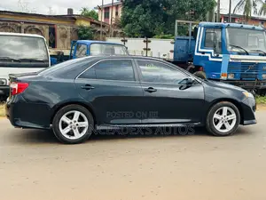 Toyota Camry SE 4dr Sedan (2.5L 4cyl 6A) 2012 Black