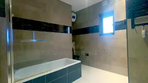 Furnished 2bdrm Apartment in Lekki Phase 1 for rent
