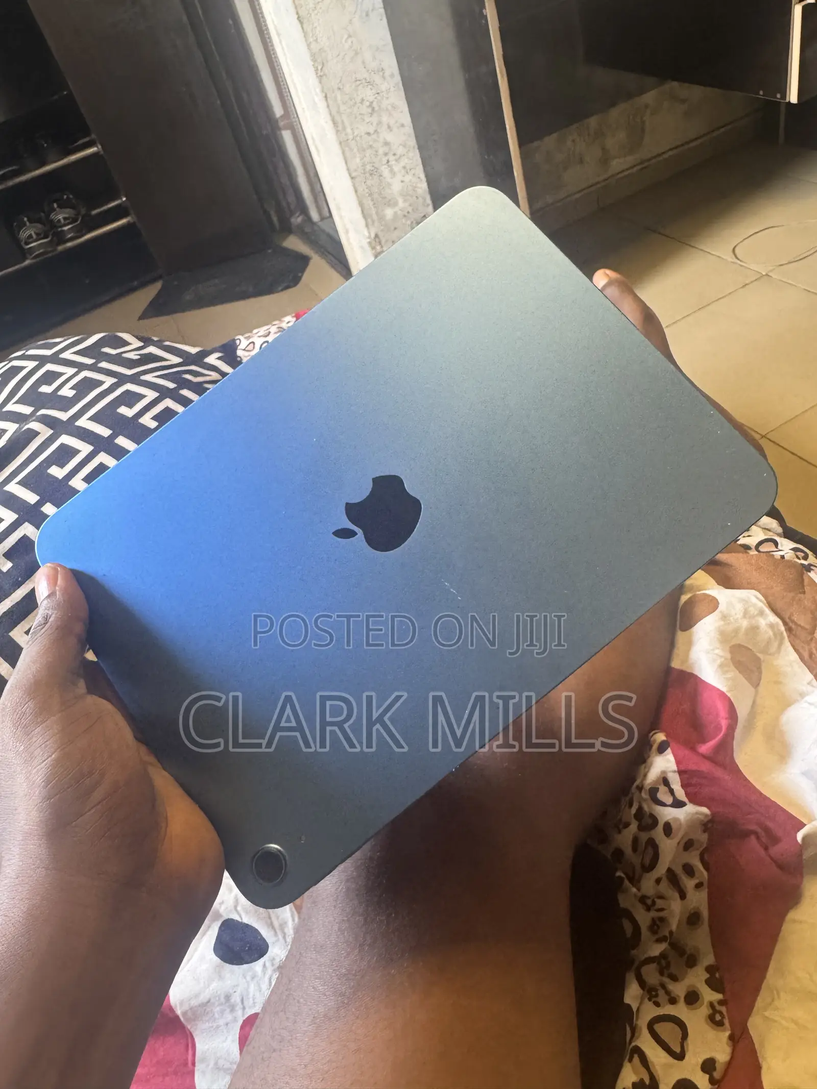 Apple iPad (2025) 128 GB Blue