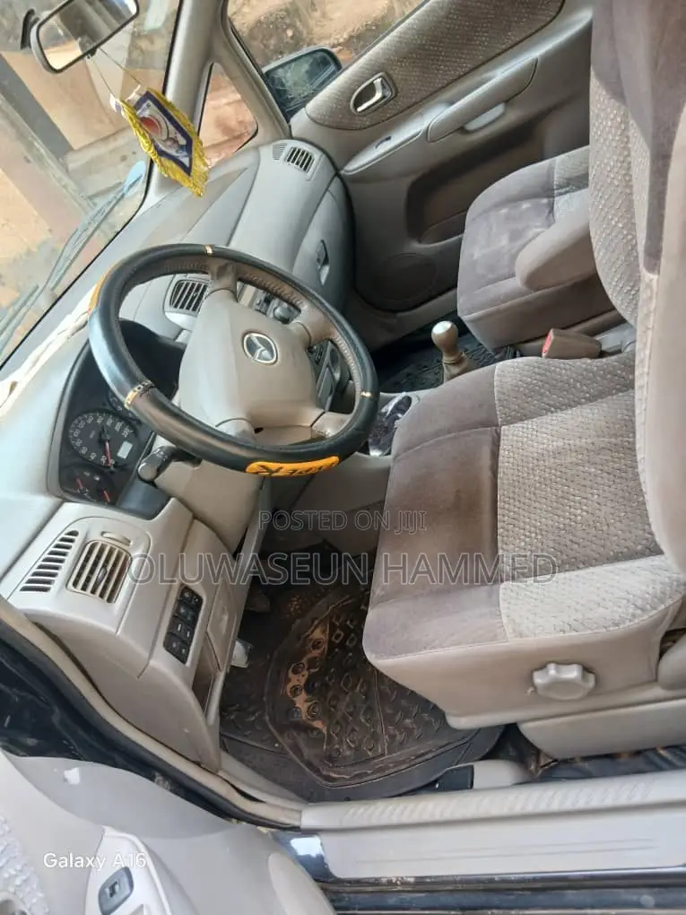 Mazda Premacy 2002 Black