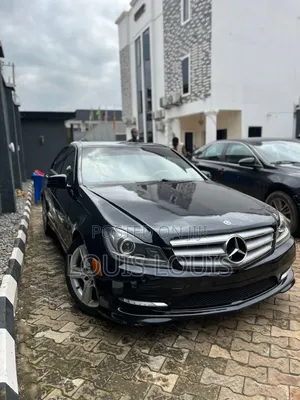 Mercedes-Benz C300 2010 Black