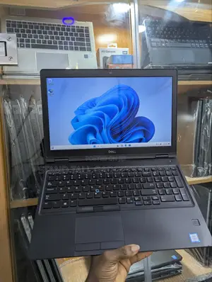 Laptop Dell Latitude 5580 8GB Intel Core i5 SSD 256GB
