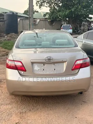 Toyota Camry LE 4dr Sedan (2.4L 4cyl 5A) 2008 Gold