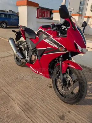 Honda CBR 2017 Red