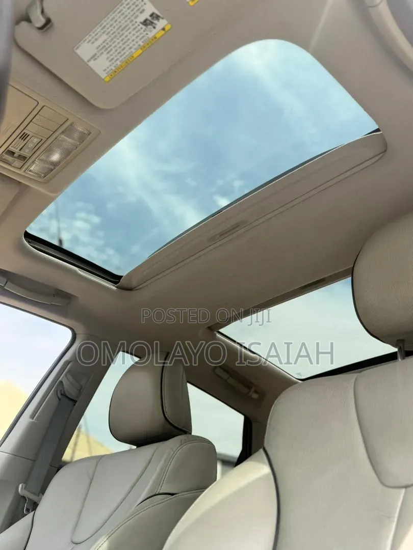 Toyota Avanza 2010 Silver