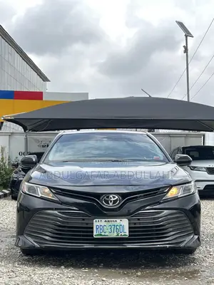 Toyota Camry LE FWD (2.5L 4cyl 8AM) 2018 Black