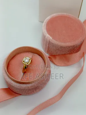 Romanian Gold Luxury Ladies Proposal/Engagement Ring