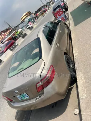 Toyota Camry 2008 Gold