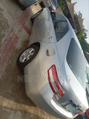 Toyota Camry 2010 Silver