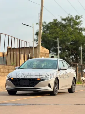 Hyundai Elantra 2022 Beige