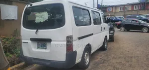 Nissan Caravan (Urvan) 2002 White