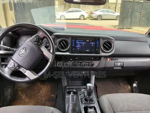 Toyota Tacoma 2017 Red