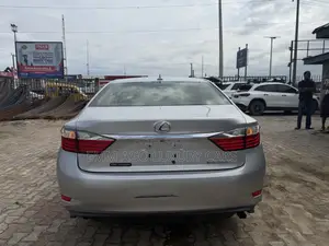 Lexus ES 2013 Silver