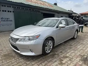 Lexus ES 2013 Silver