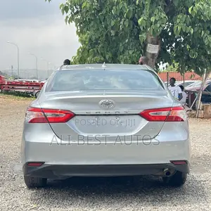 Toyota Camry LE FWD 2020 Silver