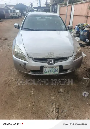 Honda Accord 2005 Silver