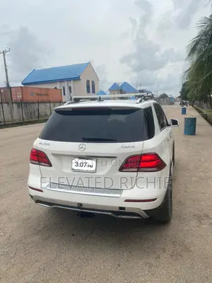 Mercedes-Benz M Class 2015 White