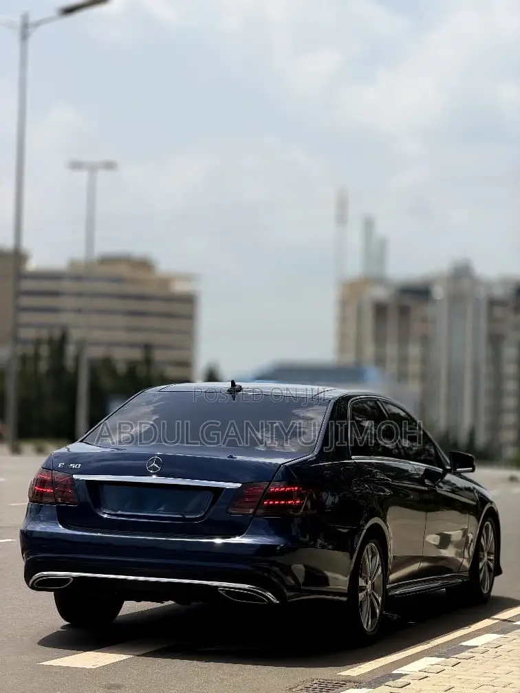 Mercedes-Benz E350 2014 Blue