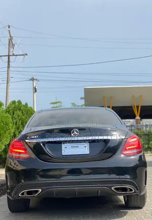 Mercedes-Benz C300 2015 Black