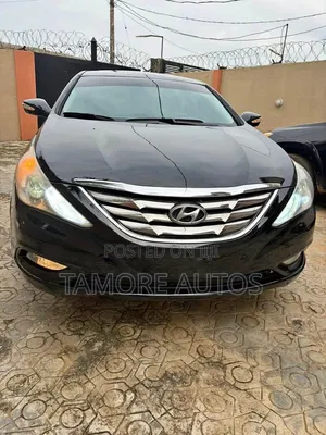 Hyundai Sonata GLS Sedan FWD (2.4L 4cyl 6A) 2012 Black