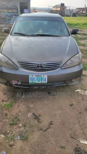 Toyota Camry 2006 Gray