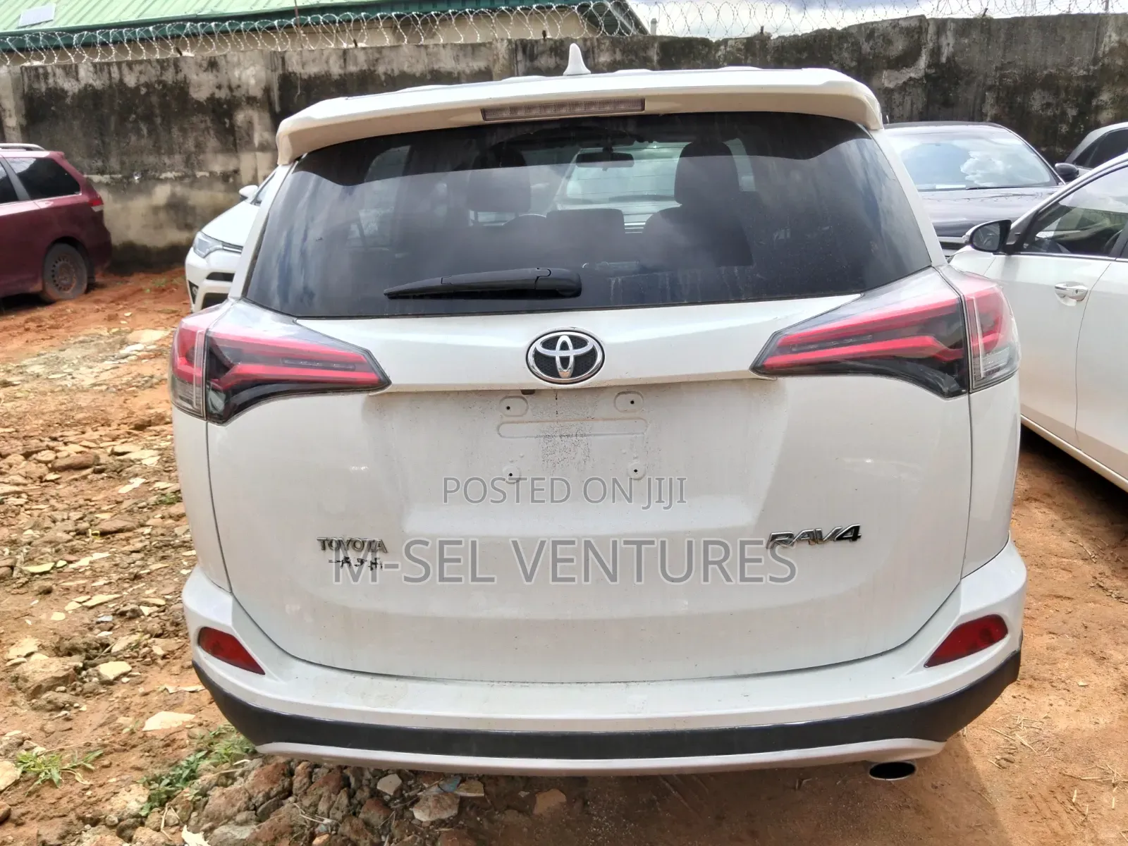 Toyota RAV4 2017 White