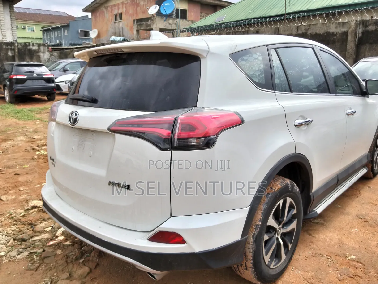 Toyota RAV4 2017 White