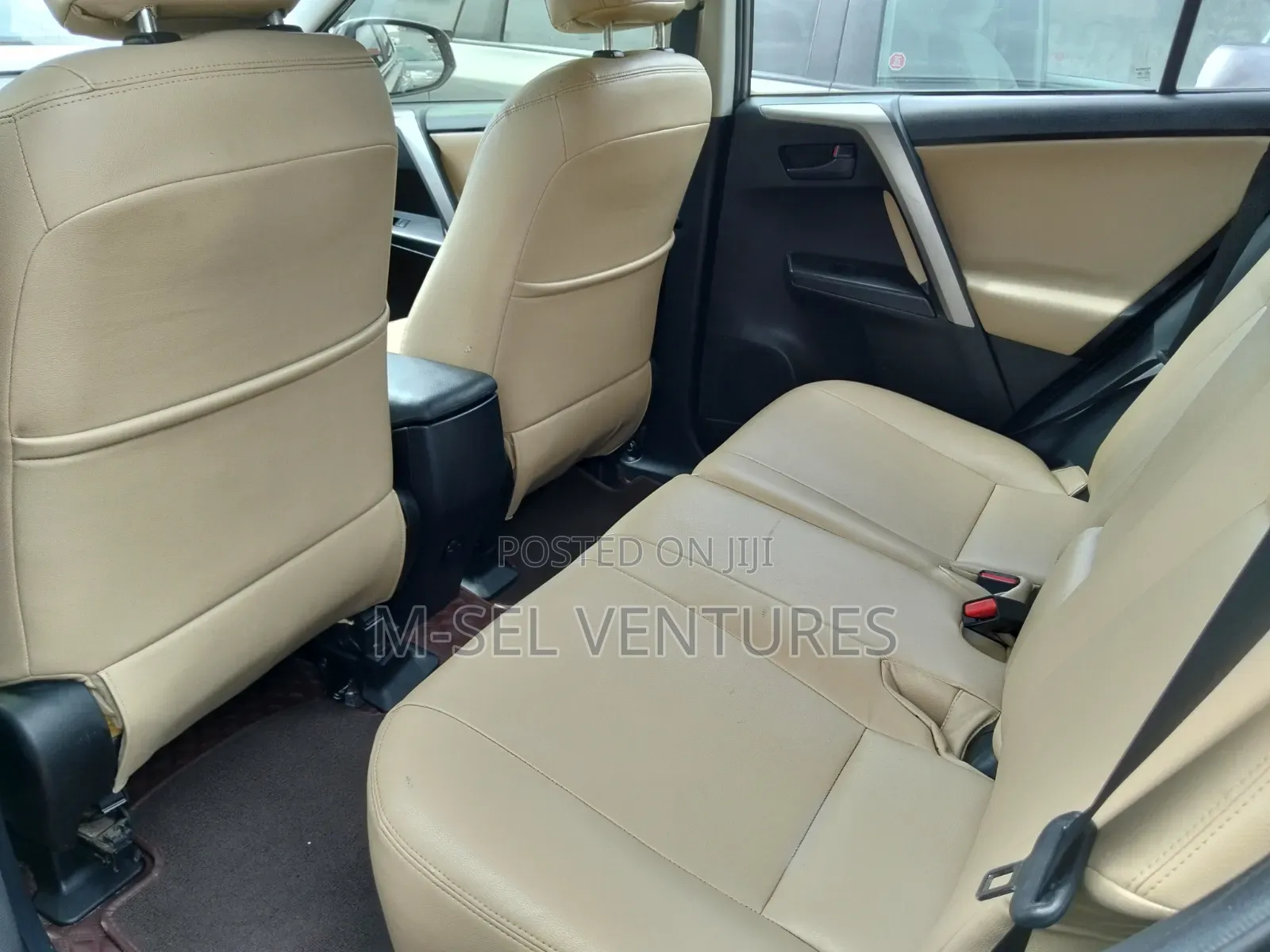 Toyota RAV4 2017 White