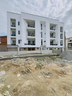 3bdrm Apartment in Gbagada for sale