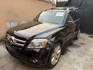 Mercedes-Benz GLK-Class 2010 Black