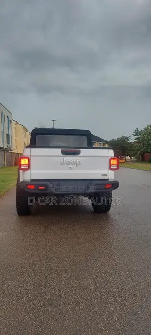Jeep Gladiator 2022 White