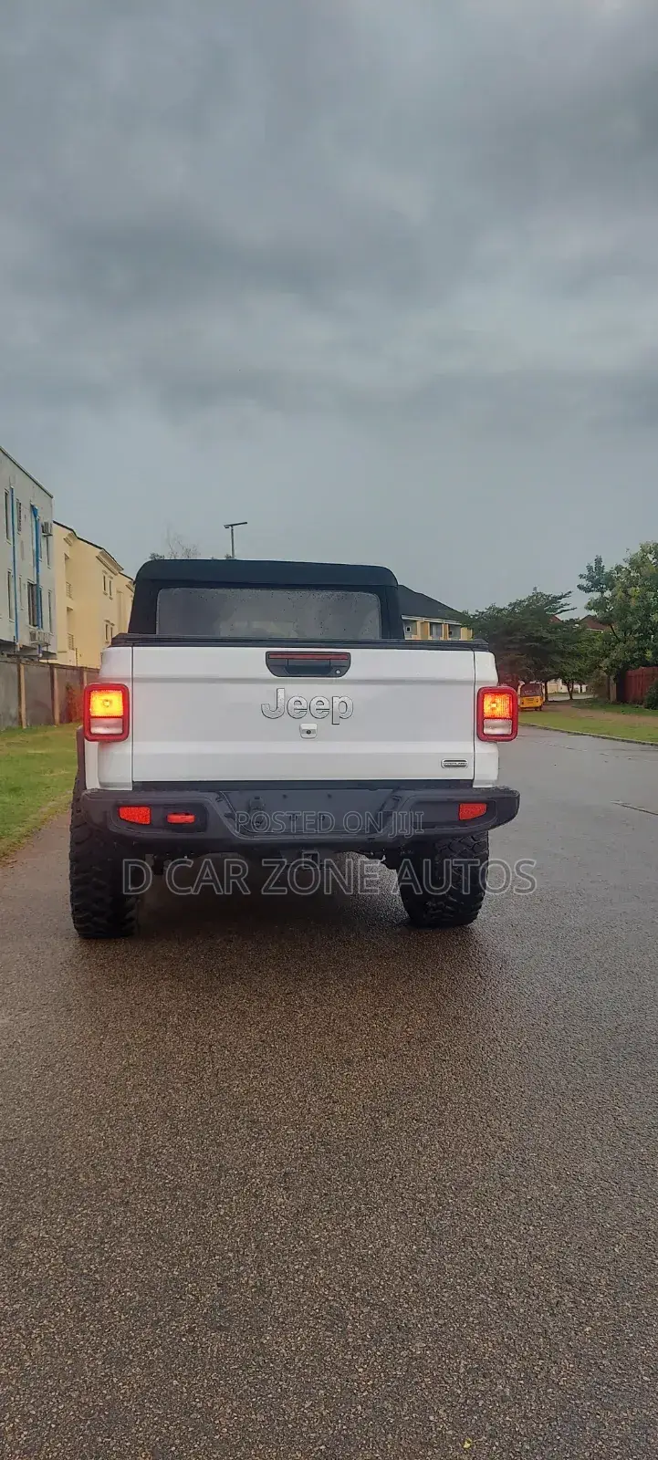 Jeep Gladiator 2022 White