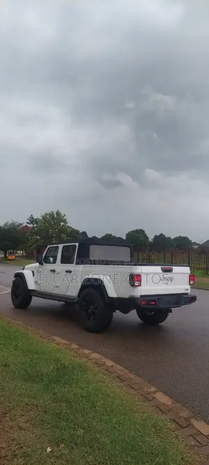 Jeep Gladiator 2022 White