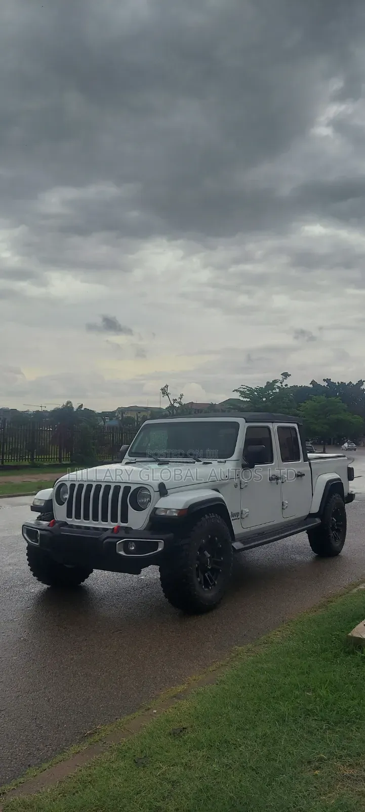 Jeep Gladiator 2022 White