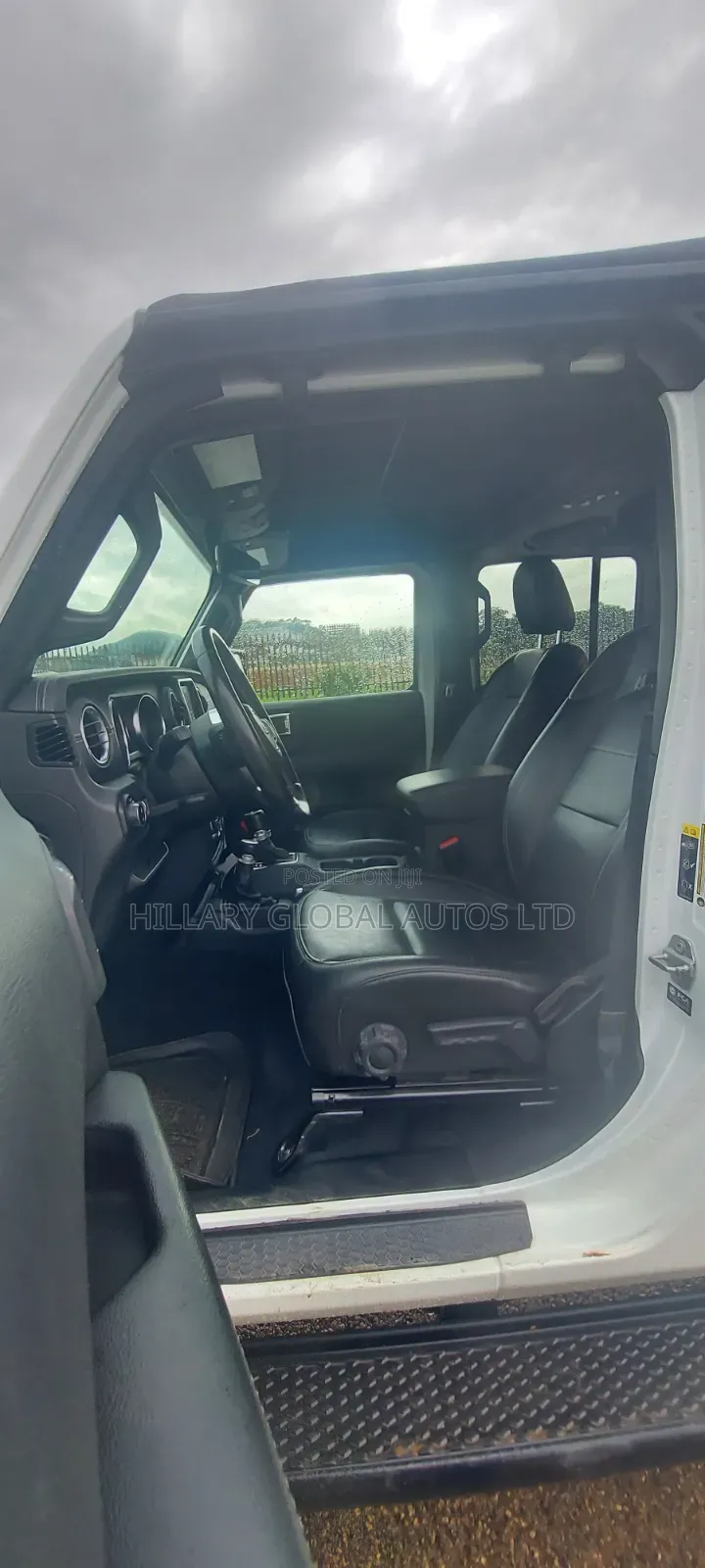 Jeep Gladiator 2022 White