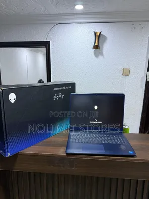 New Laptop Alienware 16 Aurora 16GB Intel Core 7 SSD 1T