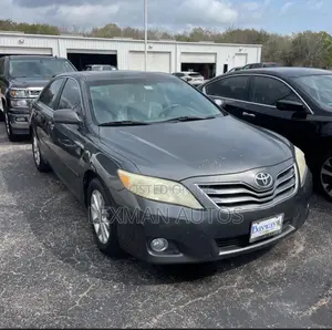 Toyota Camry XLE V6 4dr Sedan (3.5L 6cyl 6A) 2011 Gray