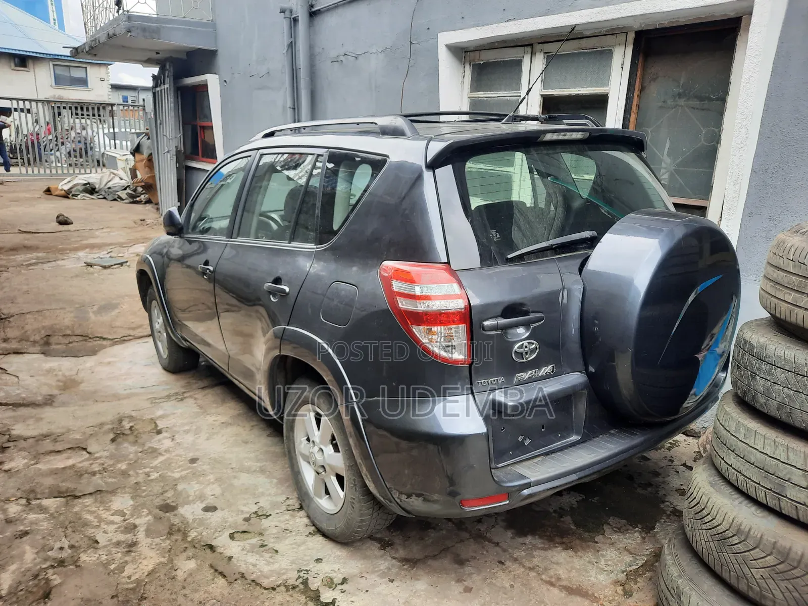Toyota RAV4 2010 Gray