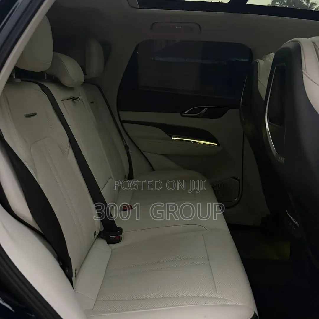 New Hongqi E-HS3 2023 Black