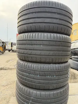 Durable Straight Lines Tyres Toyo Made in Japan