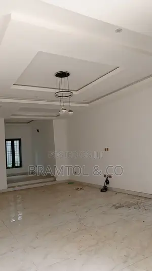 4bdrm Townhouse / Terrace in Kaura for rent