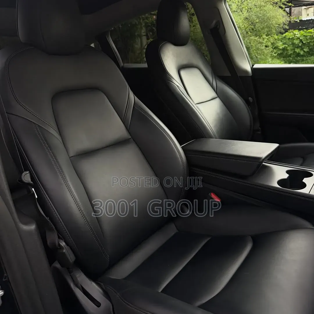Tesla Model Y 2024 Black