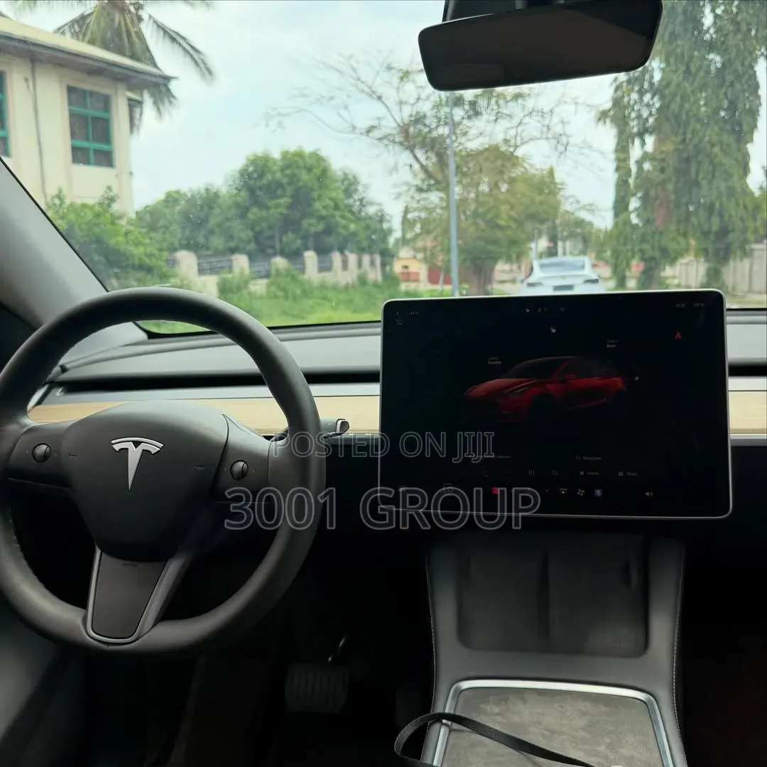 Tesla Model Y 2024 Black